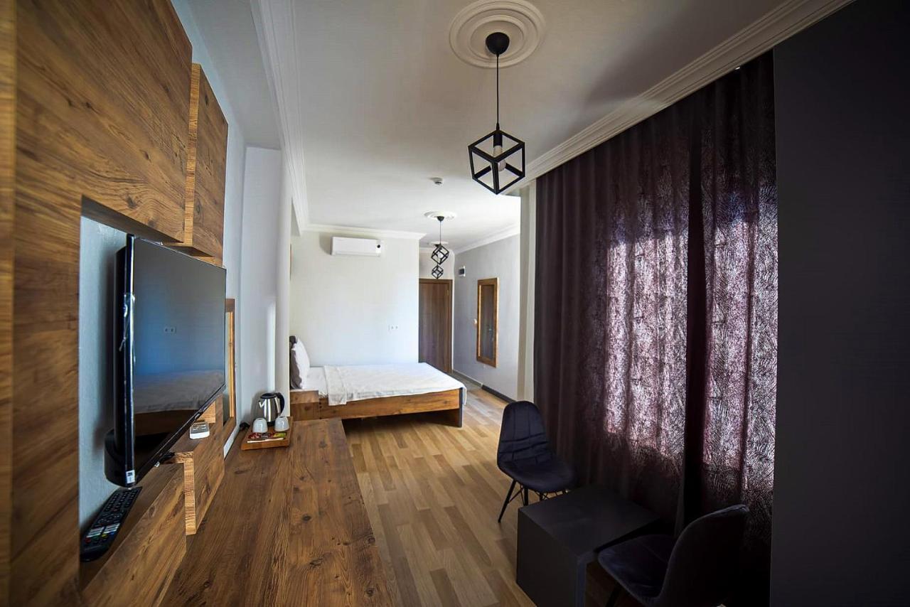 Imroz Adali'S Hotel Экстерьер фото