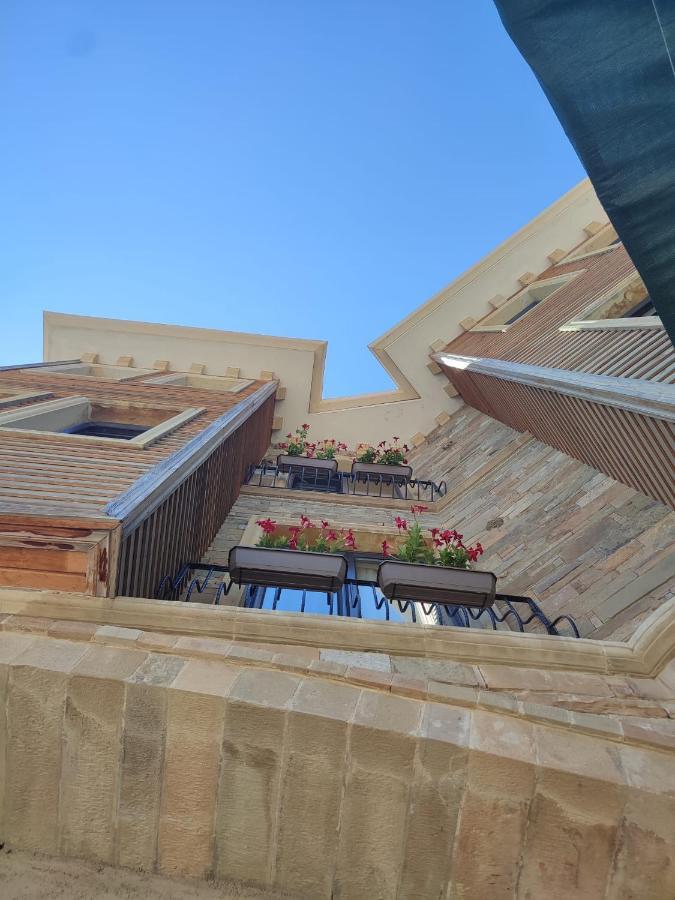 Imroz Adali'S Hotel Экстерьер фото