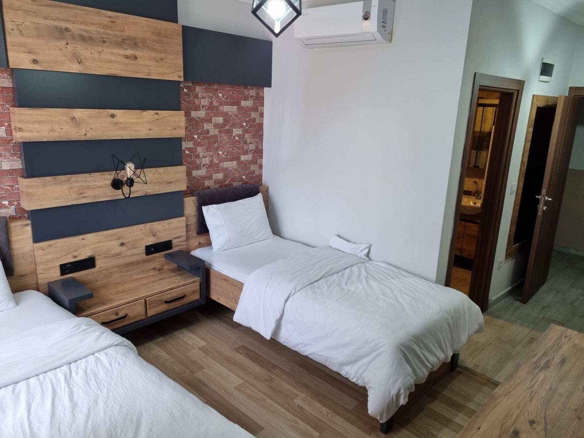 Imroz Adali'S Hotel Экстерьер фото