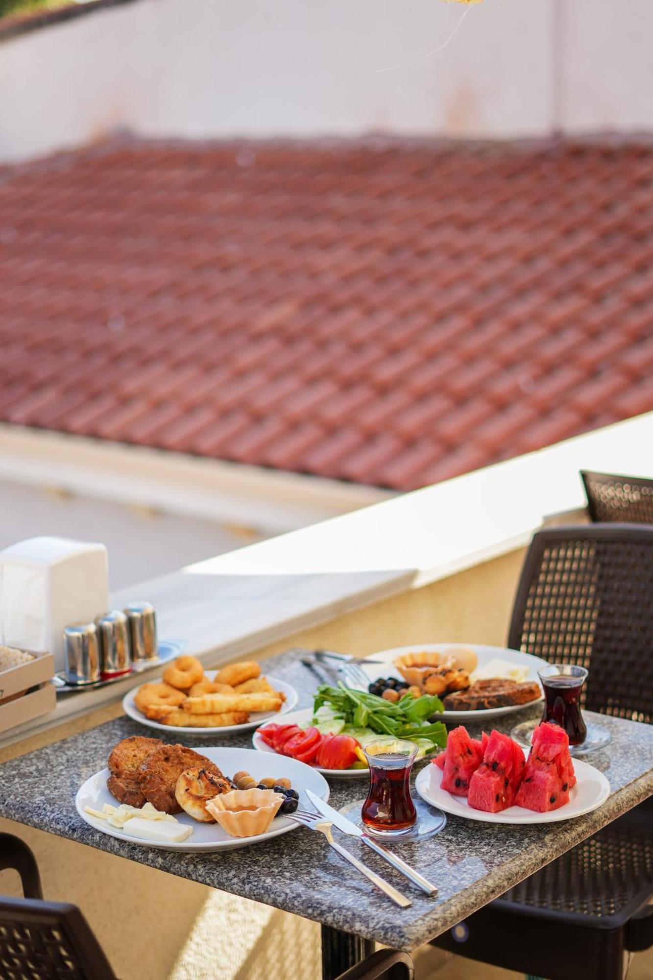 Imroz Adali'S Hotel Экстерьер фото